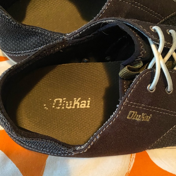 Olukai mens sneaker - Picture 3 of 4
